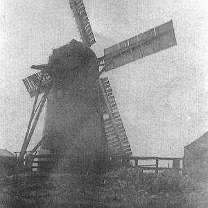 0083B Lakenheath Windmill at Mill pond Undly Road
