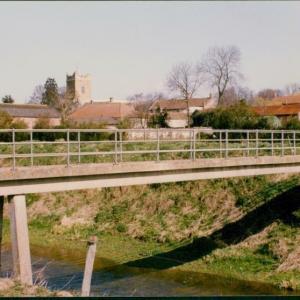 0099PL Relief channel bridge Camping Close Lakenheath Apr 1993