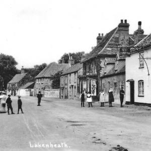 011PH The Chequers Pub High Street Lakenheath
