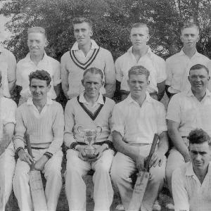 0009S Lakenheath Cricket Team 1950s
