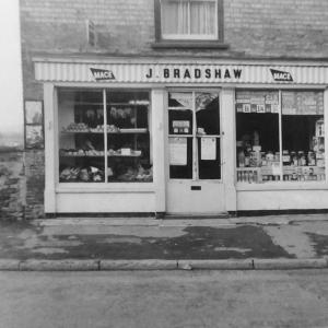 0001WI J. Bradshaw The Mace Shop
