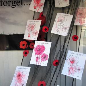 035WWI Poppies little fishes