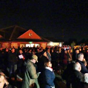067WW1 Crowd waiting for the Beacon lighting